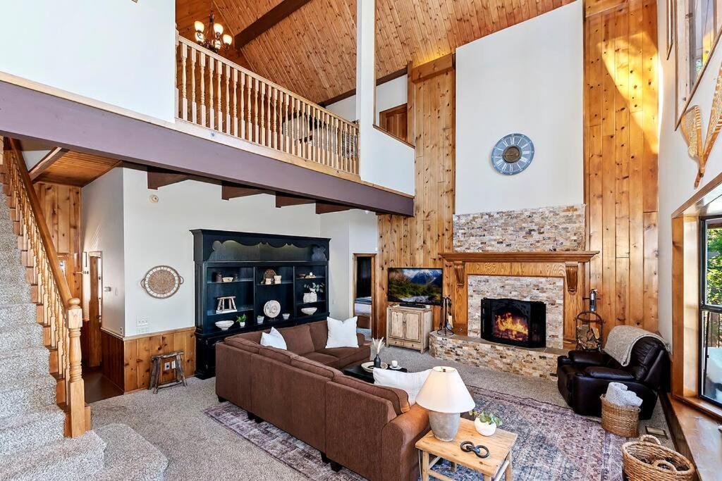 Stunning Lake View Game Room Spa Walk To Village Lake Arrowhead Esterno foto