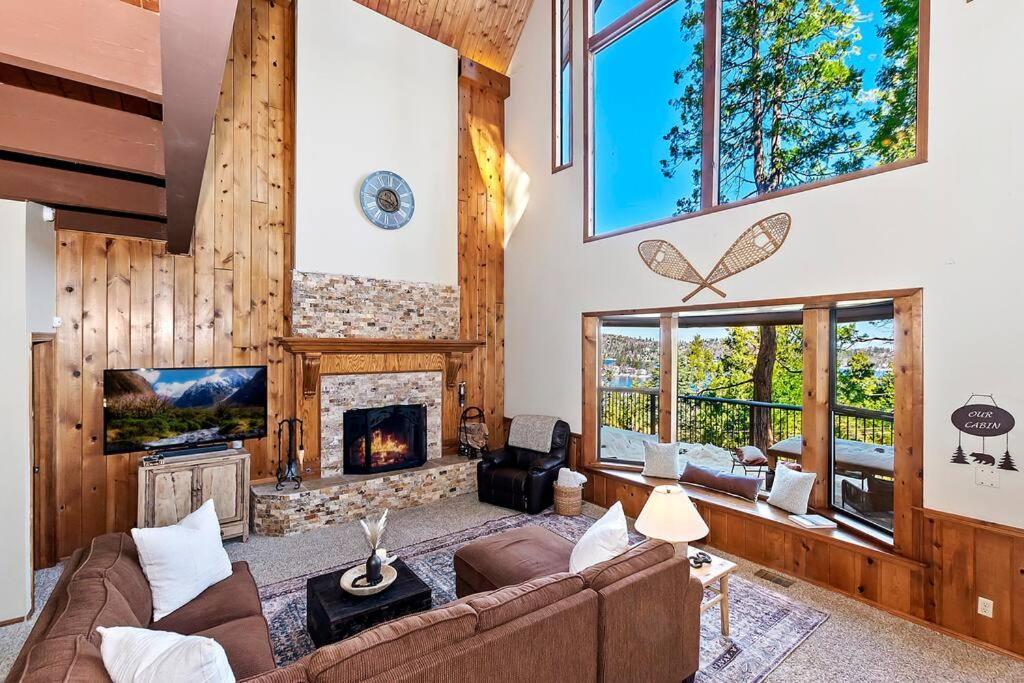 Stunning Lake View Game Room Spa Walk To Village Lake Arrowhead Esterno foto