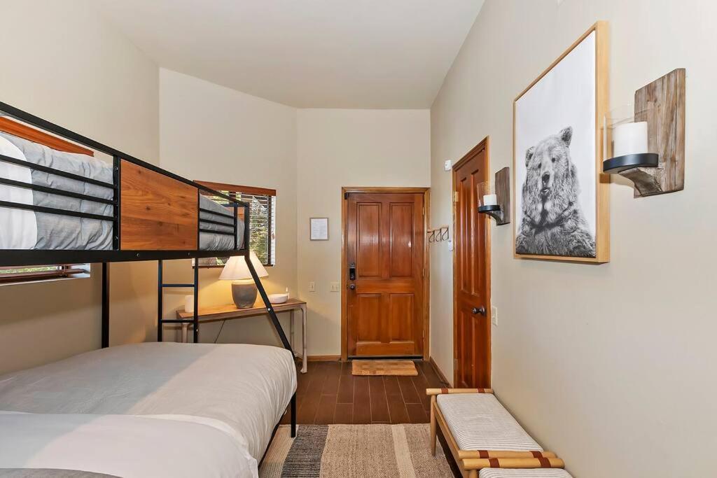 Stunning Lake View Game Room Spa Walk To Village Lake Arrowhead Esterno foto