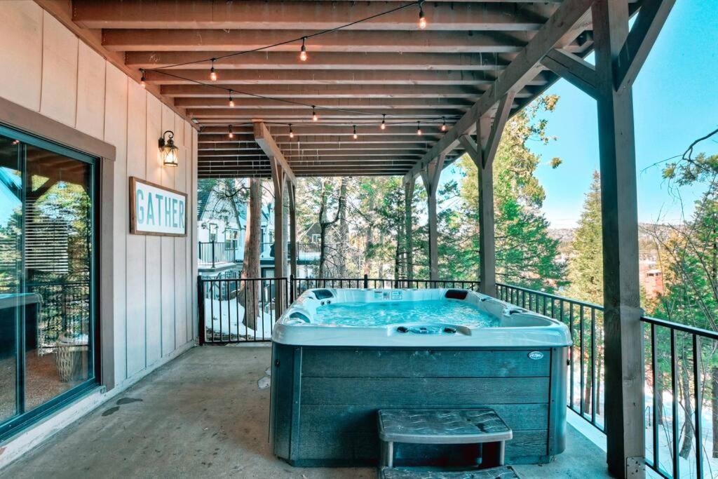 Stunning Lake View Game Room Spa Walk To Village Lake Arrowhead Esterno foto