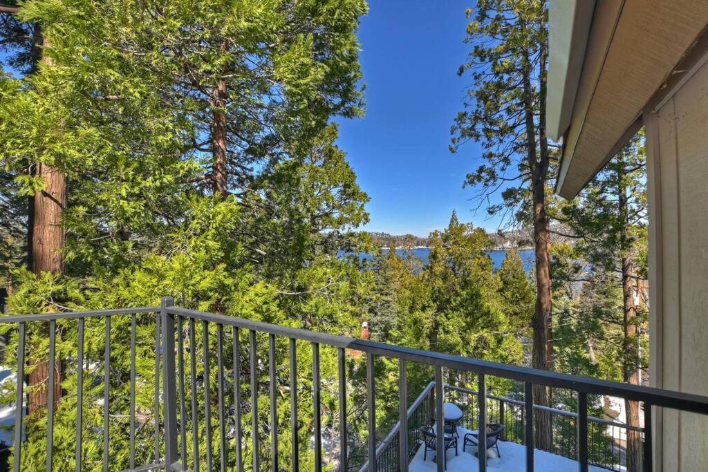 Stunning Lake View Game Room Spa Walk To Village Lake Arrowhead Esterno foto