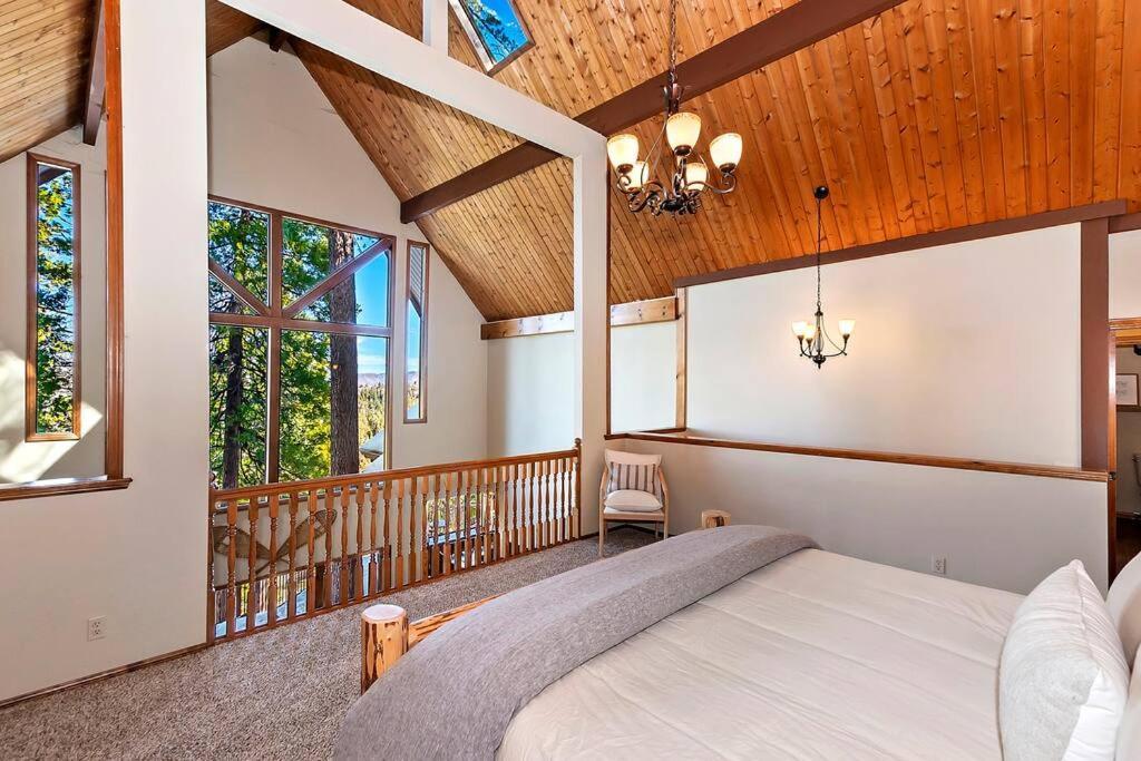 Stunning Lake View Game Room Spa Walk To Village Lake Arrowhead Esterno foto