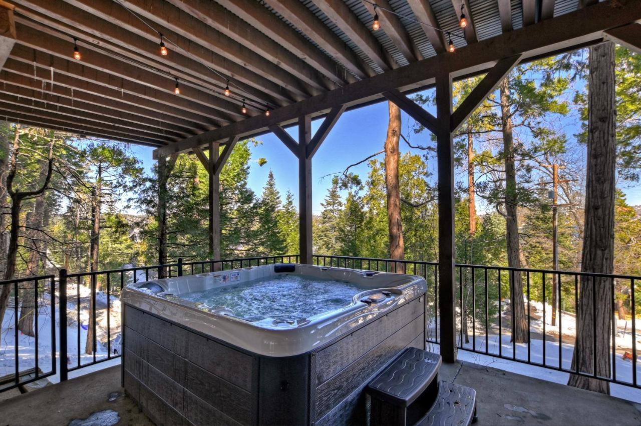 Stunning Lake View Game Room Spa Walk To Village Lake Arrowhead Esterno foto
